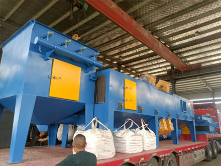 Special shot blasting machine for welding parts shipped